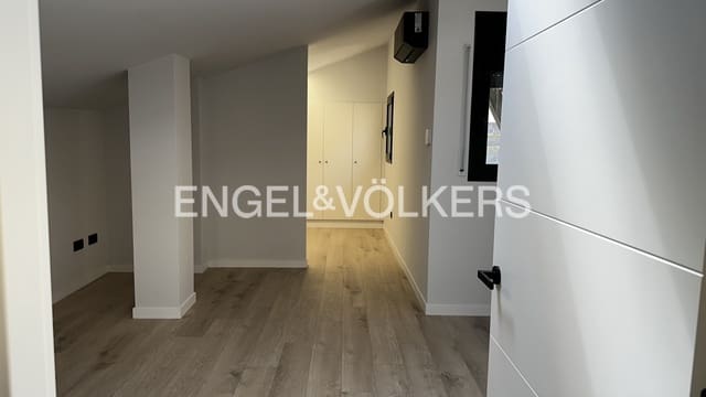 2 soveværelse Lejlighed til salg i Figueres - € 230.000 (Ref: 9832003)