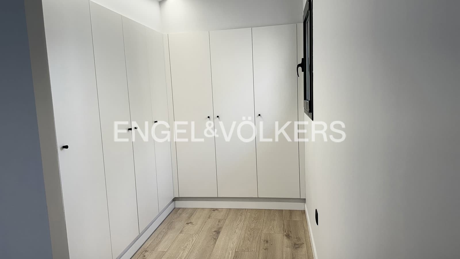 2 soveværelse Lejlighed til salg i Figueres - € 230.000 (Ref: 9832003)