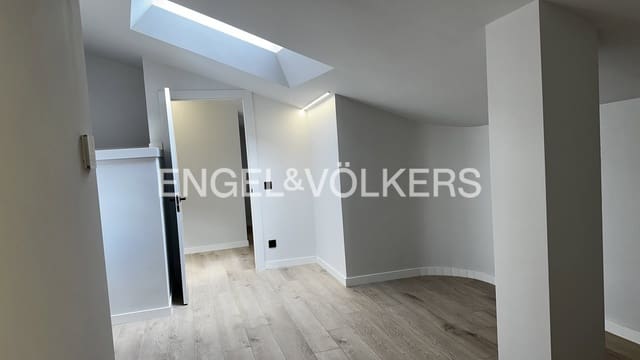 2 chambre Appartement à vendre à Figueres - 230 000 € (Ref: 9832003)
