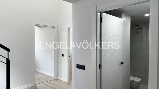 3 soveværelse Lejlighed til salg i Figueres - € 290.000 (Ref: 9832004)