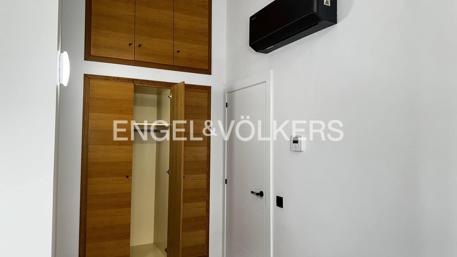3 bedroom Apartment for sale in Figueres - € 290,000 (Ref: 9832004)