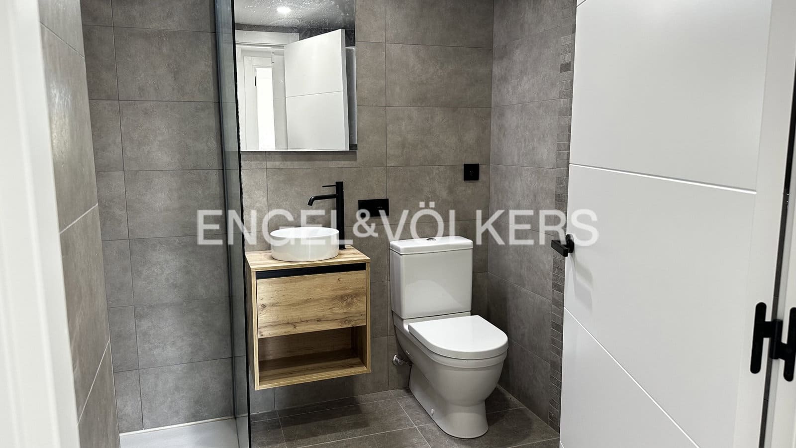 3 bedroom Apartment for sale in Figueres - € 290,000 (Ref: 9832004)