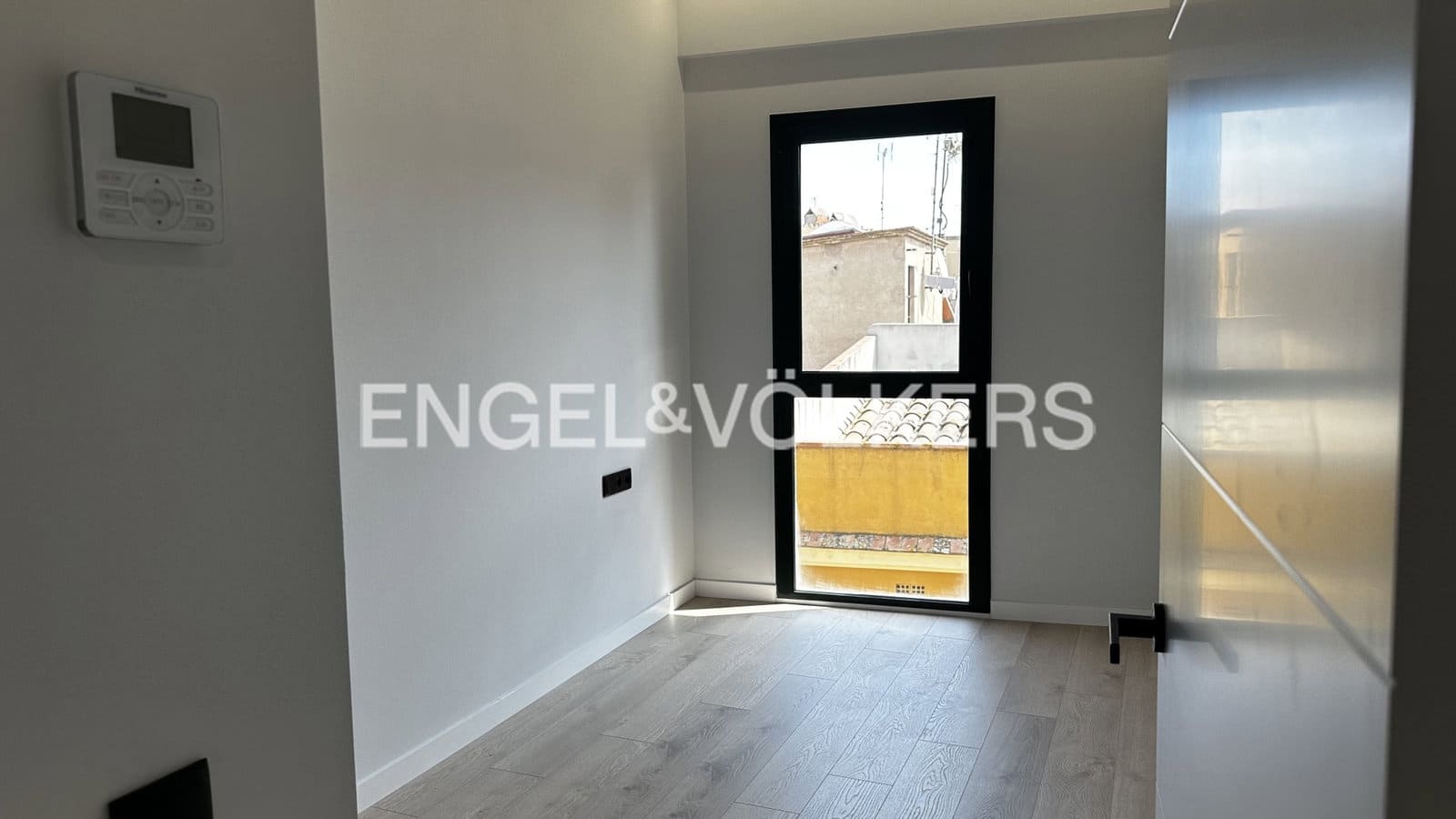 3 bedroom Apartment for sale in Figueres - € 290,000 (Ref: 9832004)