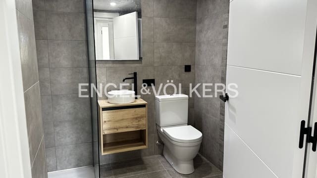 3 soveværelse Lejlighed til salg i Figueres - € 290.000 (Ref: 9832004)