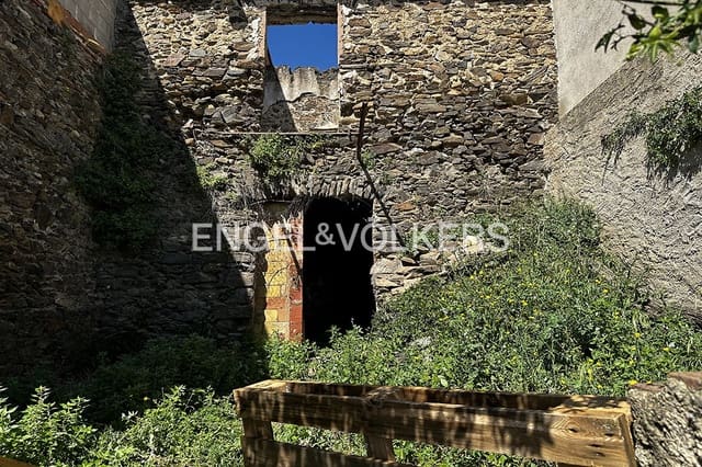 Ruine zu verkaufen in Espolla - 83.000 € (Ref: 9834571)