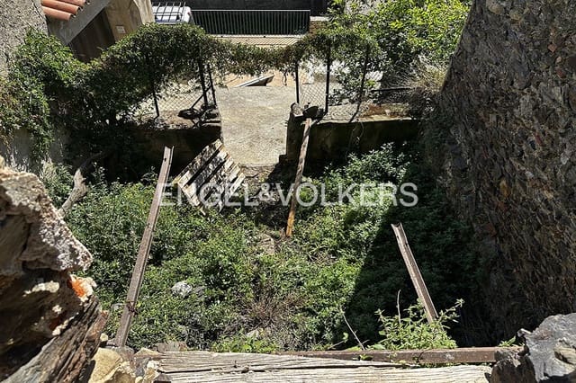Ruine zu verkaufen in Espolla - 83.000 € (Ref: 9834571)