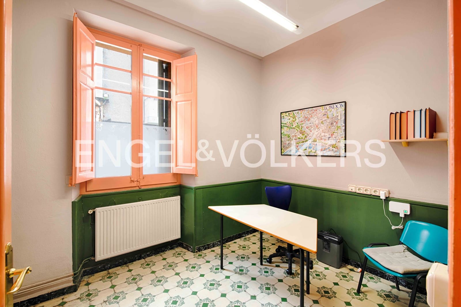 8 bedroom Townhouse for sale in Figueres with garage - € 395,000 (Ref: 9838289)
