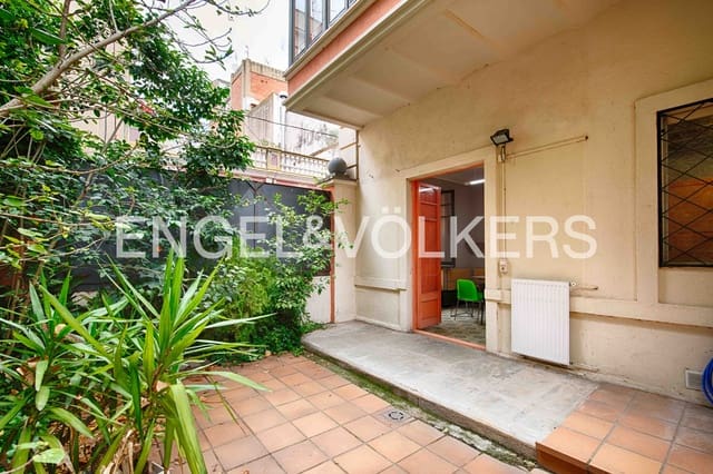 8 soveværelse Byhus til salg i Figueres med garage - € 395.000 (Ref: 9838289)