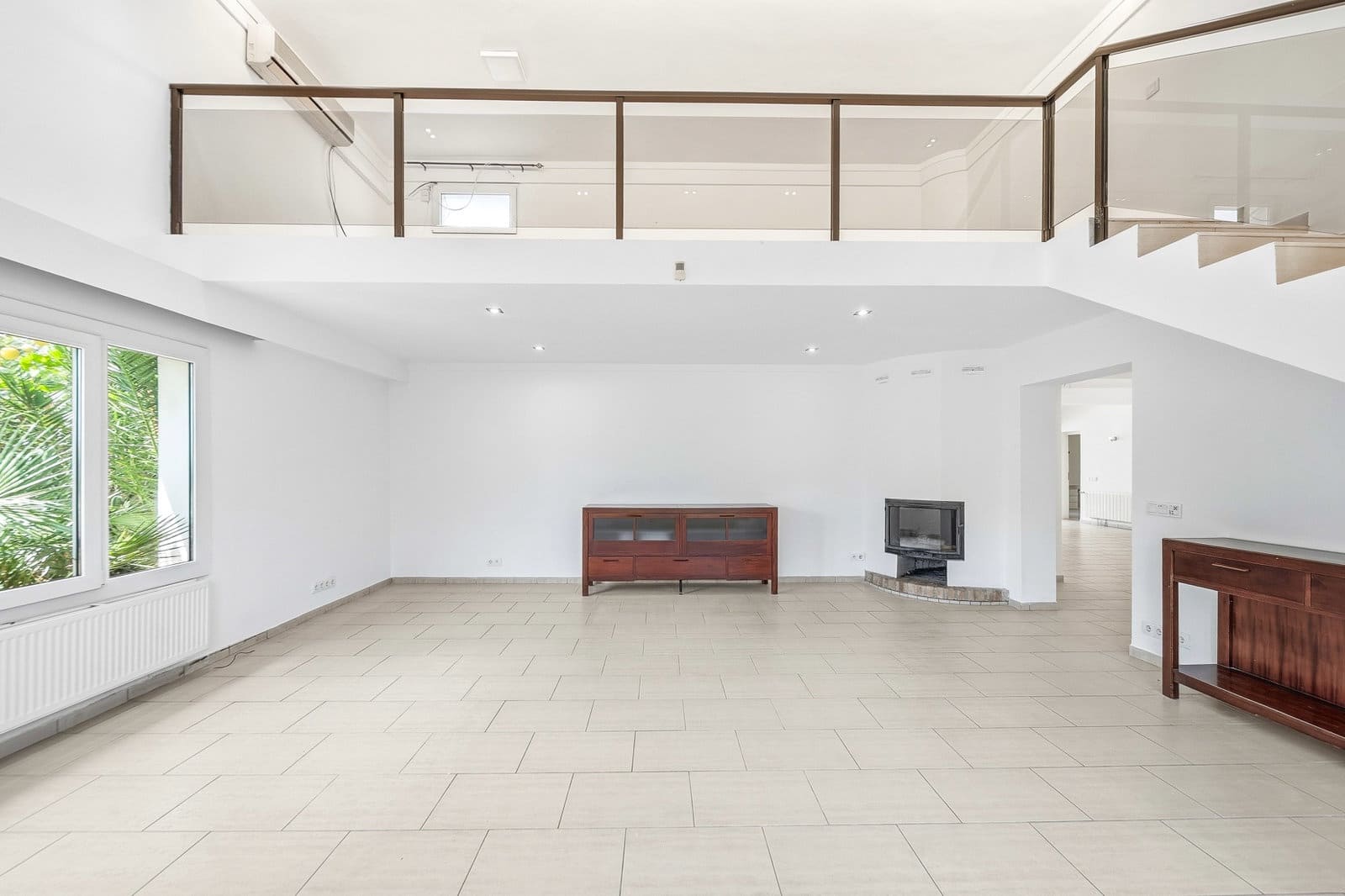 5 bedroom Villa for sale in Empuriabrava with pool garage - € 18,000,000 (Ref: 9841741)