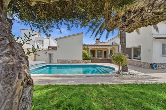 5 soverom Villa til salgs i Empuriabrava, Castelló d'Empúries med svømmebasseng garasje - € 18 000 000 (Ref: 9841741)