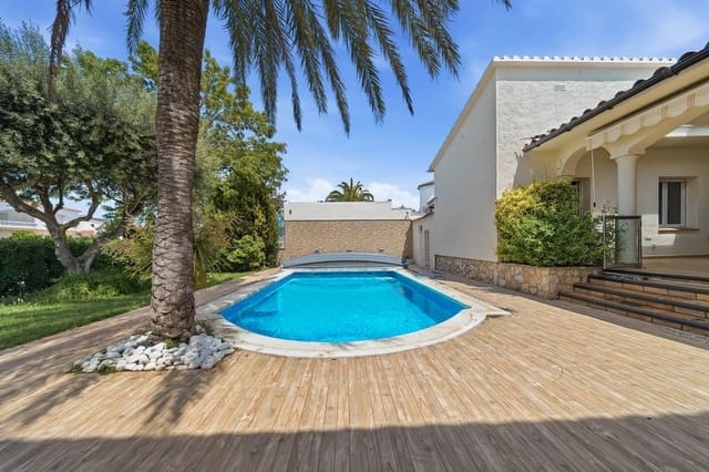 5 soverom Villa til salgs i Empuriabrava, Castelló d'Empúries med svømmebasseng garasje - € 18 000 000 (Ref: 9841741)