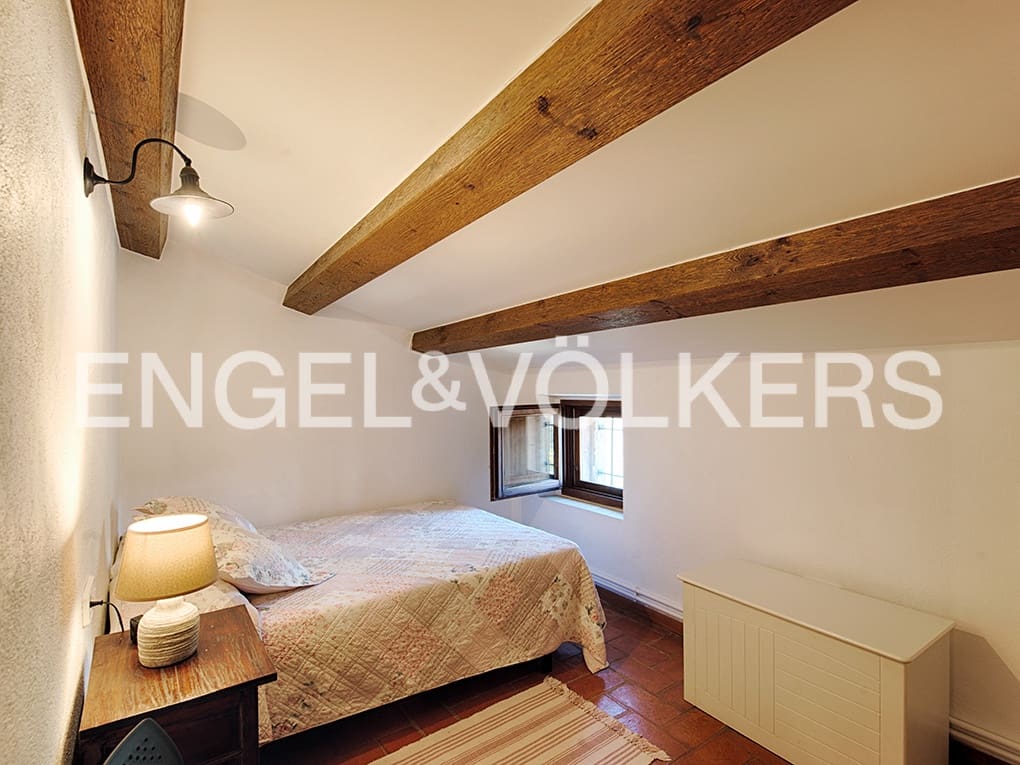 4 bedroom Finca/Country House for sale in Llado with pool garage - € 900,000 (Ref: 9850146)