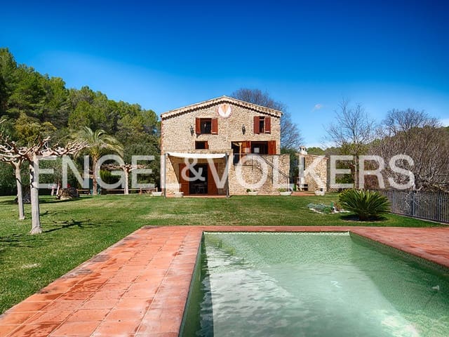 4 bedroom Finca/Country House for sale in Lladó with pool garage - € 900,000 (Ref: 9850146)