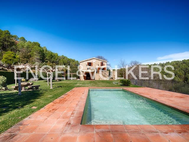 4 bedroom Finca/Country House for sale in Lladó with pool garage - € 900,000 (Ref: 9850146)