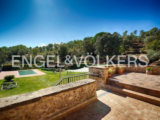 4 bedroom Finca/Country House for sale in Lladó with pool garage - € 900,000 (Ref: 9850146)