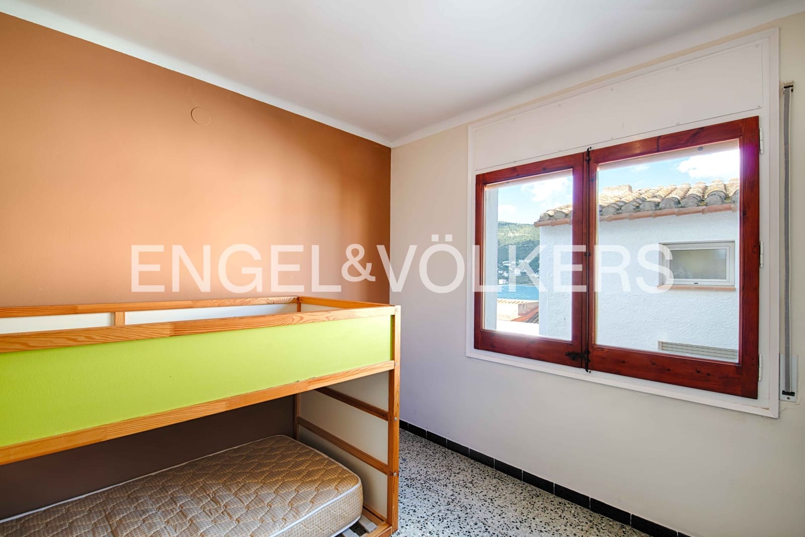 6 bedroom Terraced Villa for sale in El Port de la Selva with garage - € 650,000 (Ref: 9860835)