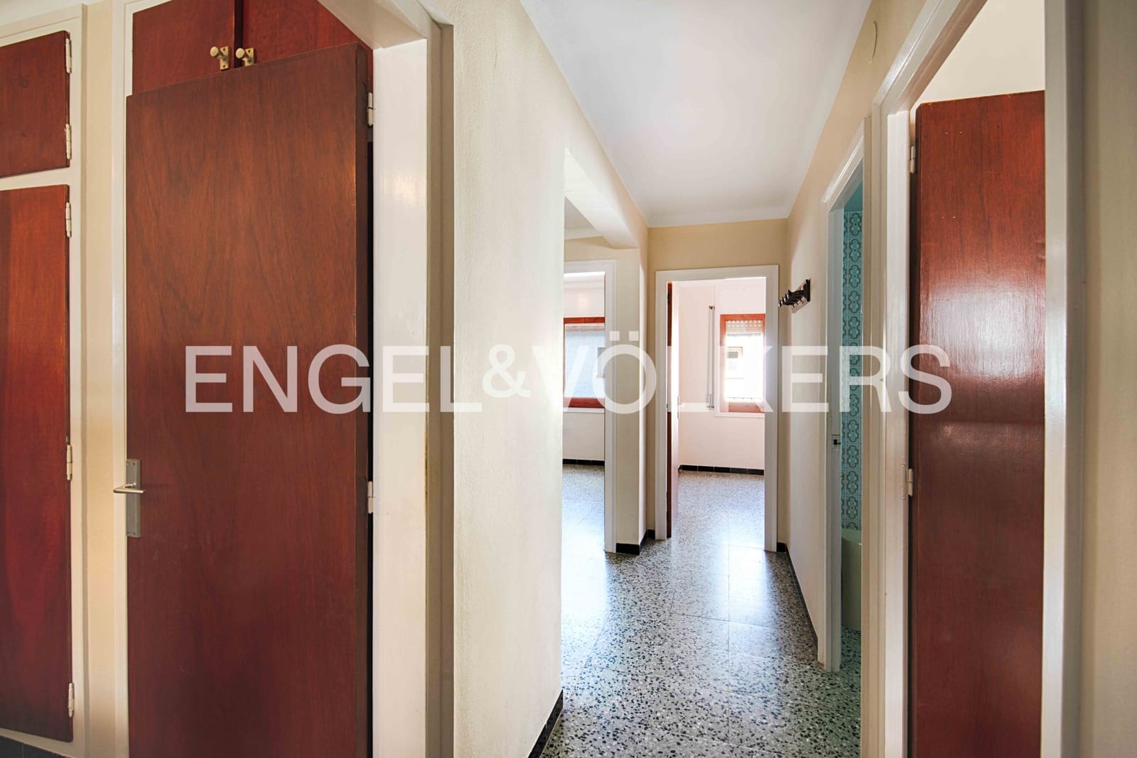 6 bedroom Terraced Villa for sale in El Port de la Selva with garage - € 650,000 (Ref: 9860835)