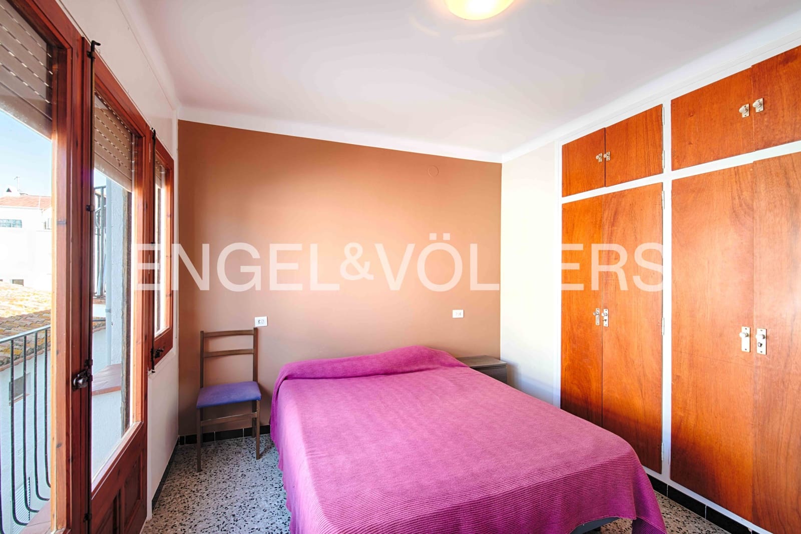 6 bedroom Terraced Villa for sale in El Port de la Selva with garage - € 650,000 (Ref: 9860835)