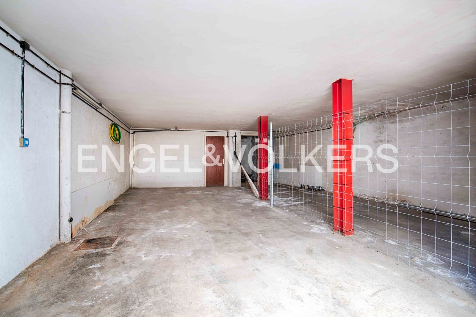 6 bedroom Terraced Villa for sale in El Port de la Selva with garage - € 650,000 (Ref: 9860835)