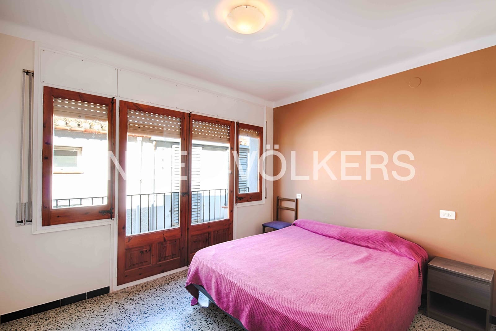 6 bedroom Terraced Villa for sale in El Port de la Selva with garage - € 650,000 (Ref: 9860835)