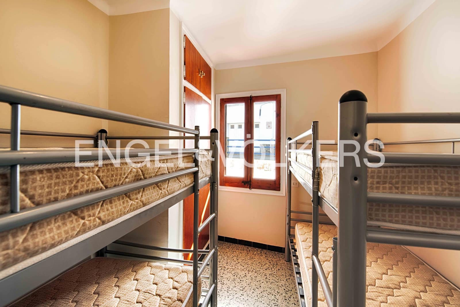 6 bedroom Terraced Villa for sale in El Port de la Selva with garage - € 650,000 (Ref: 9860835)