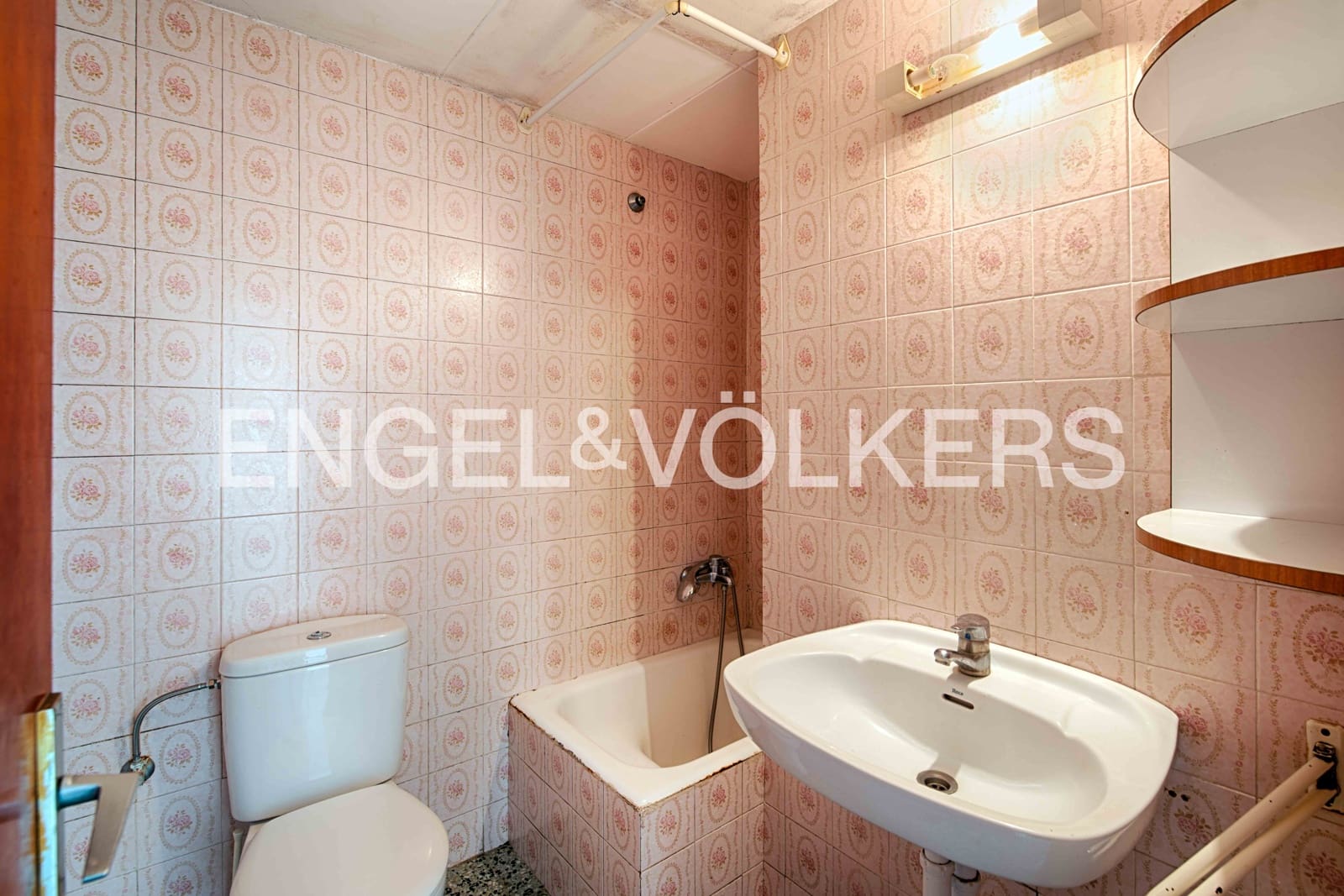 6 bedroom Terraced Villa for sale in El Port de la Selva with garage - € 650,000 (Ref: 9860835)