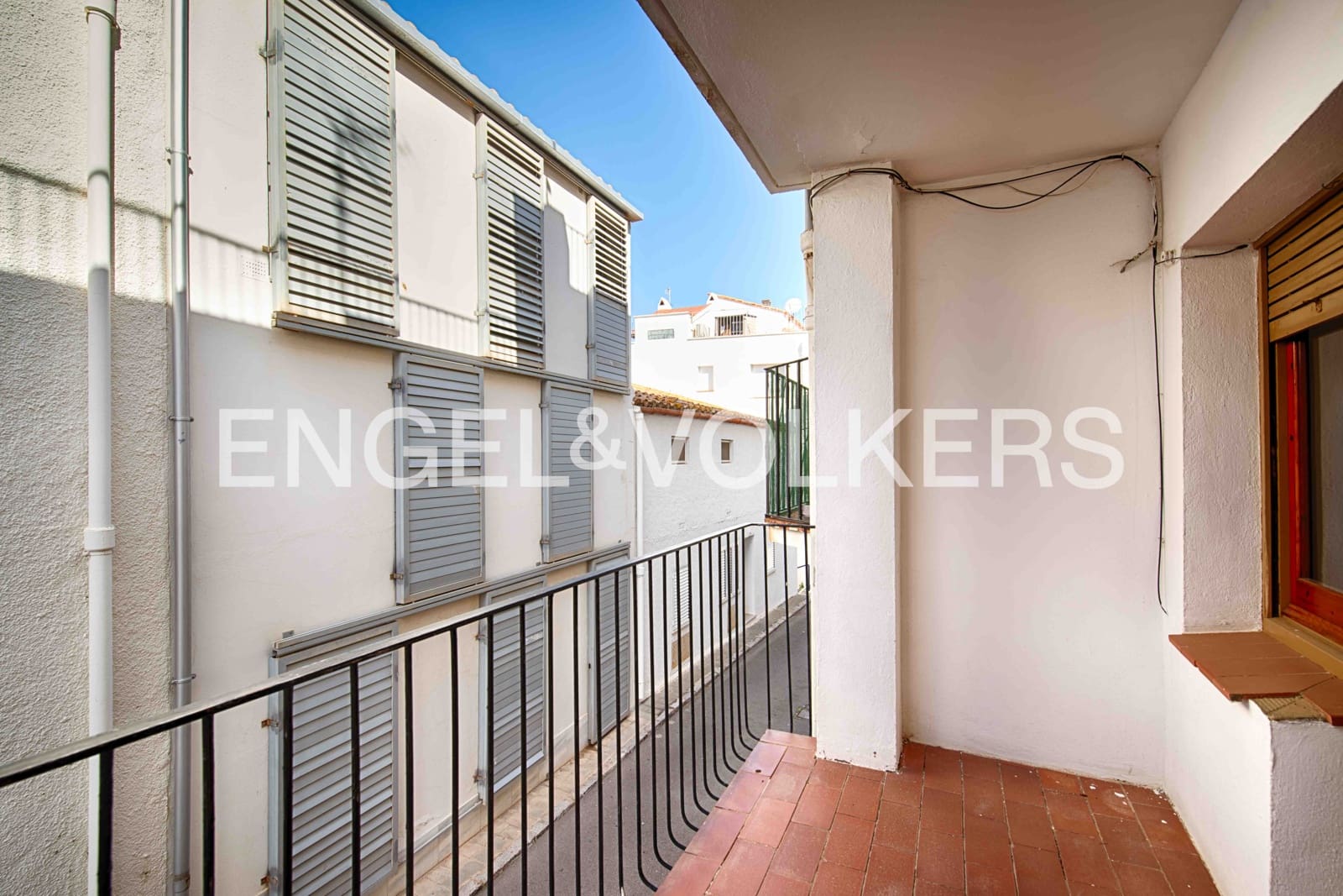 6 bedroom Terraced Villa for sale in El Port de la Selva with garage - € 650,000 (Ref: 9860835)
