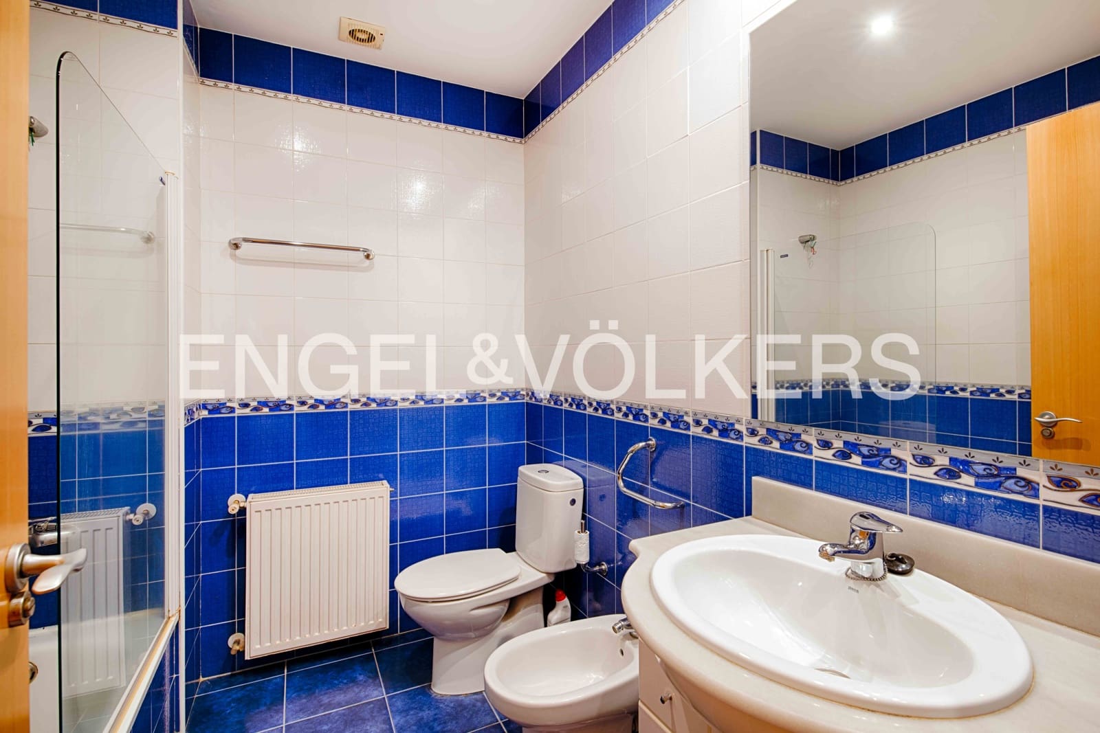 4 bedroom Apartment for sale in Llanca - € 369,000 (Ref: 9867818)