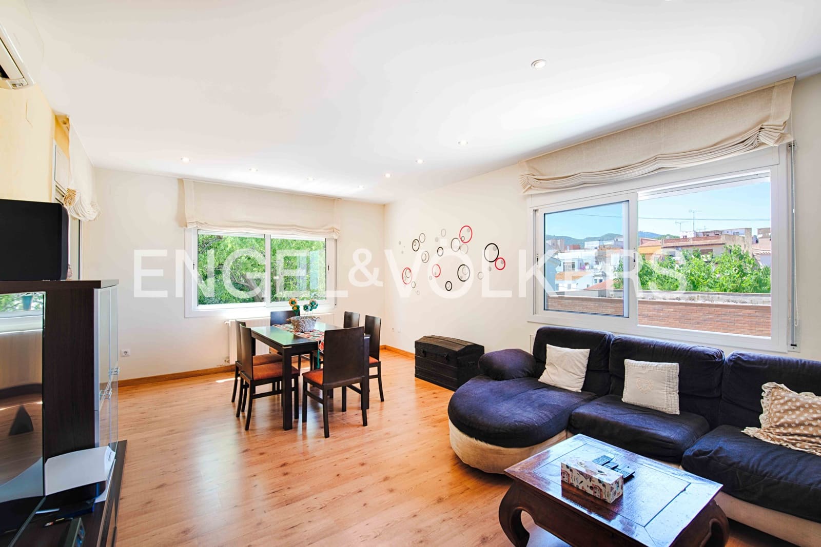 4 bedroom Apartment for sale in Llanca - € 369,000 (Ref: 9867818)