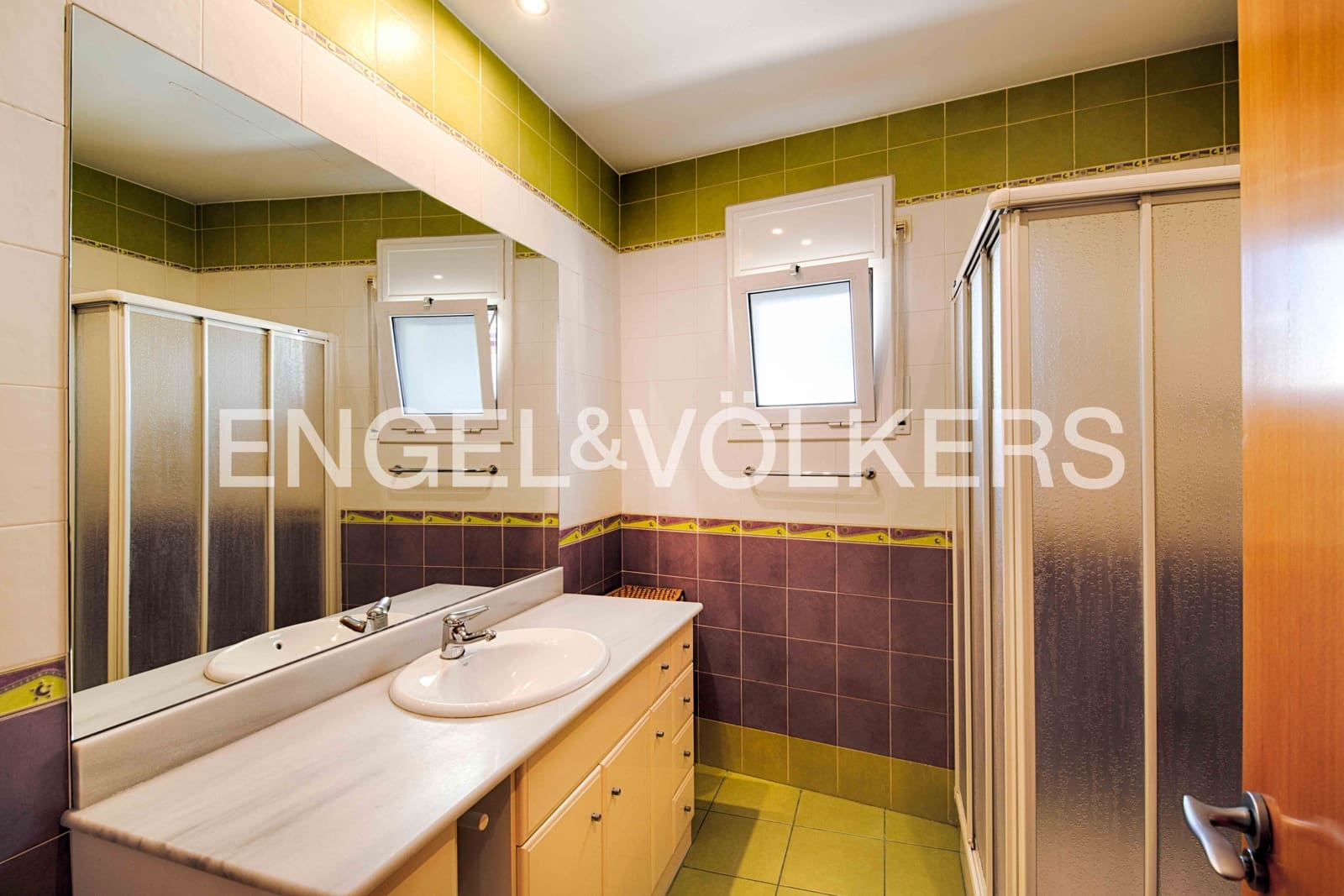 4 bedroom Apartment for sale in Llanca - € 369,000 (Ref: 9867818)