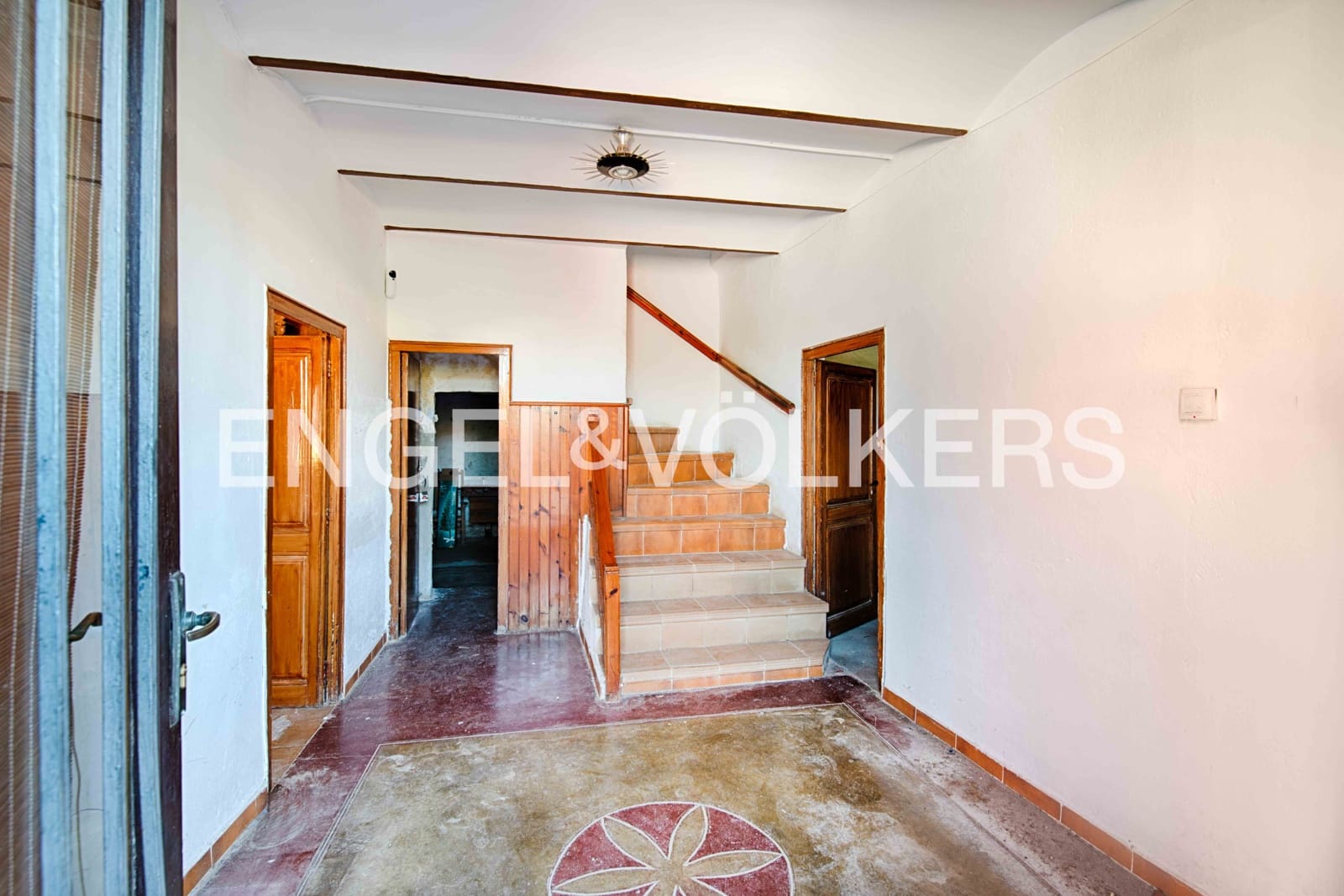 6 bedroom Townhouse for sale in Garriguella with garage - € 320,000 (Ref: 9869665)