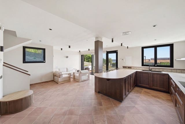 3 sovrum Radhus till salu i Cadaqués med pool - 1 450 000 € (Ref: 9872547)