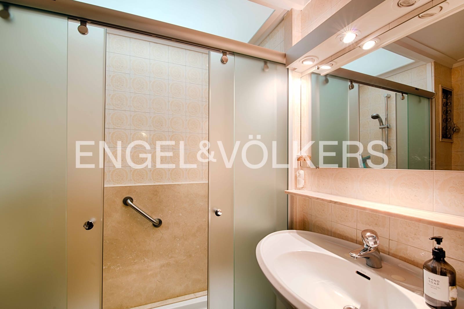 4 Zimmer Apartment zu verkaufen in Figueres mit Garage - 367.000 € (Ref: 9875394)