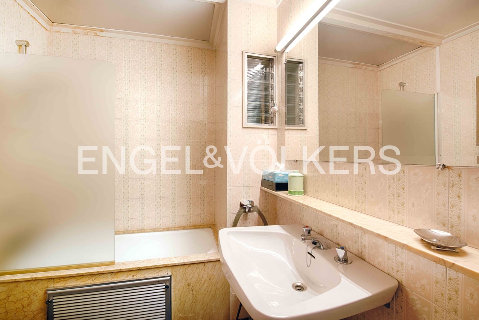 4 Zimmer Apartment zu verkaufen in Figueres mit Garage - 367.000 € (Ref: 9875394)