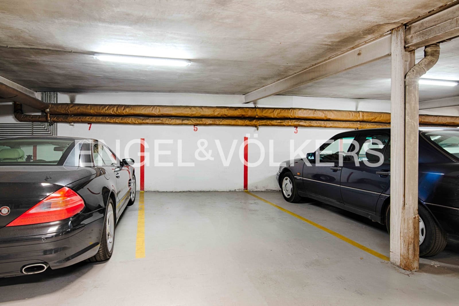 4 makuuhuone Huoneisto myytävänä paikassa Figueres mukana 
autotalli - 367 000 € (Ref: 9875394)