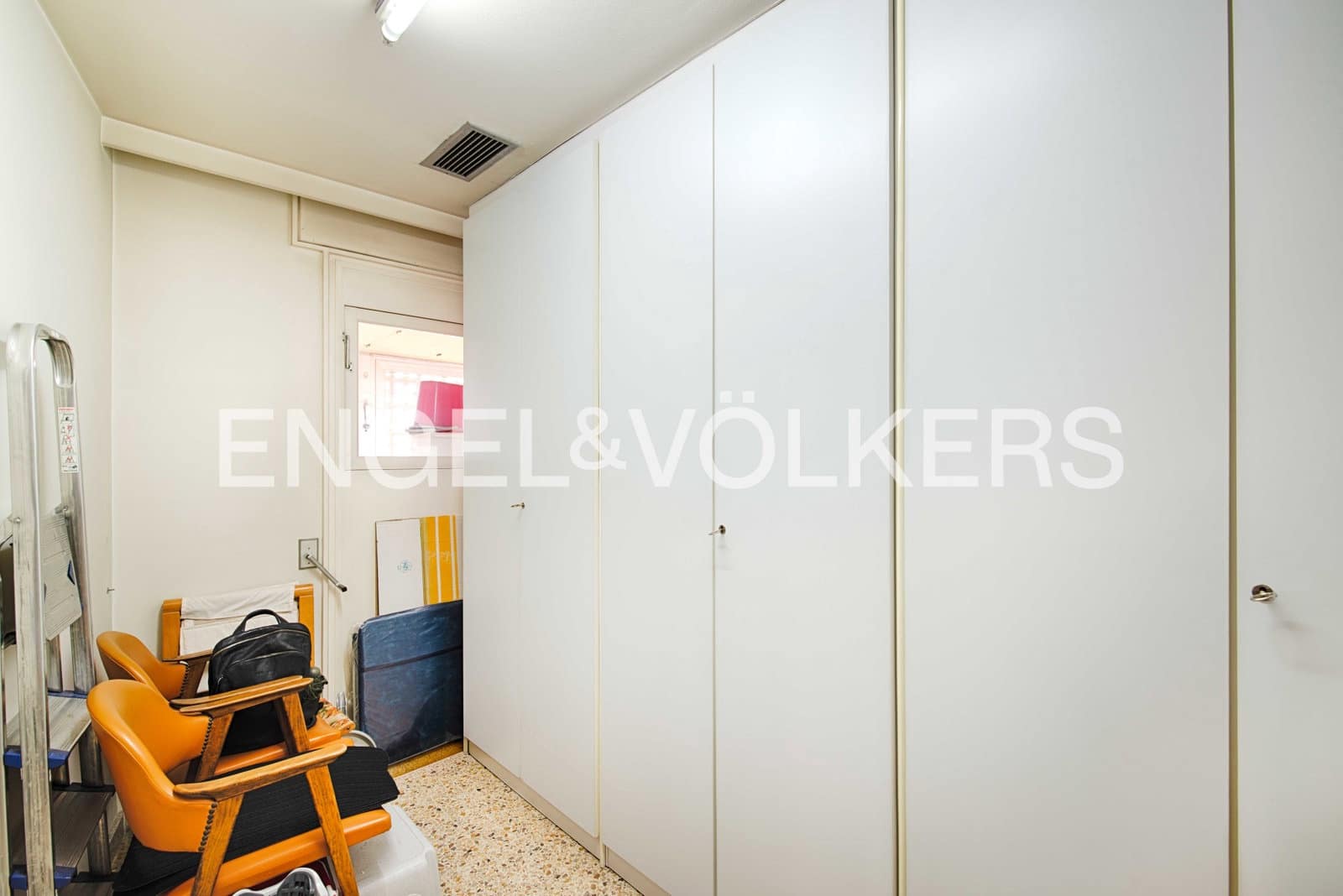 4 makuuhuone Huoneisto myytävänä paikassa Figueres mukana 
autotalli - 367 000 € (Ref: 9875394)