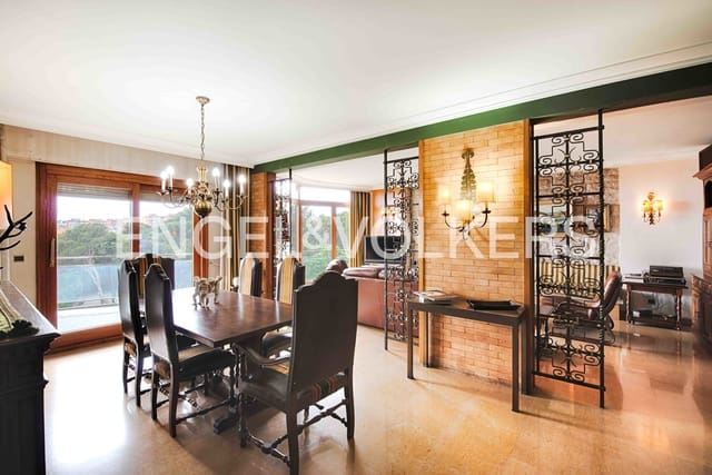 4 sovrum Lägenhet till salu i Figueres med garage - 367 000 € (Ref: 9875394)