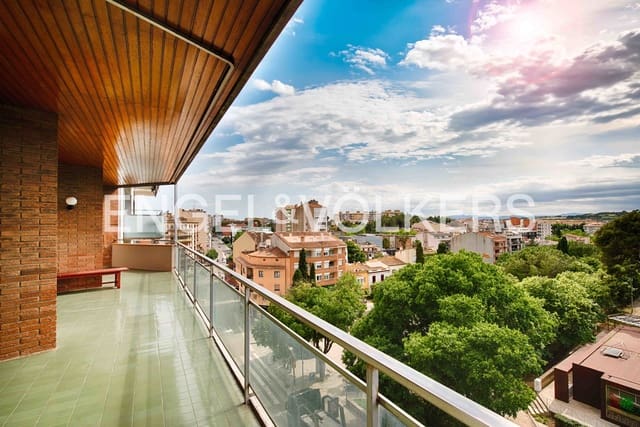 4 sovrum Lägenhet till salu i Figueres med garage - 367 000 € (Ref: 9875394)
