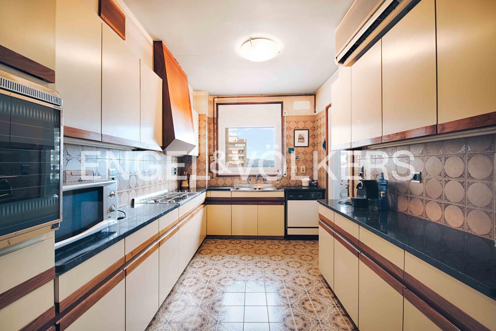 4 makuuhuone Huoneisto myytävänä paikassa Figueres mukana 
autotalli - 367 000 € (Ref: 9875394)
