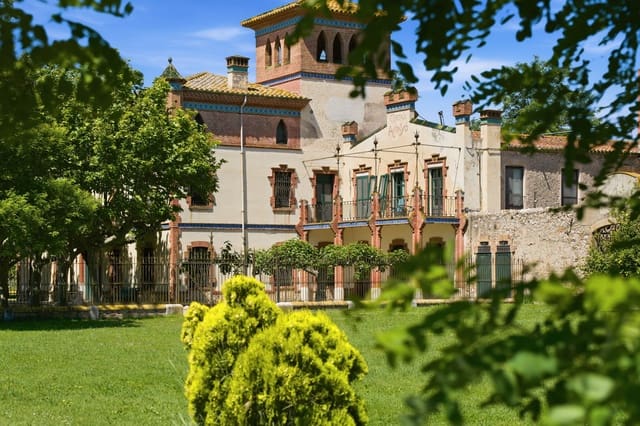13 soveværelse Finca/Landehus til salg i Castelló d'Empúries med garage - € 3.500.000 (Ref: 9877696)