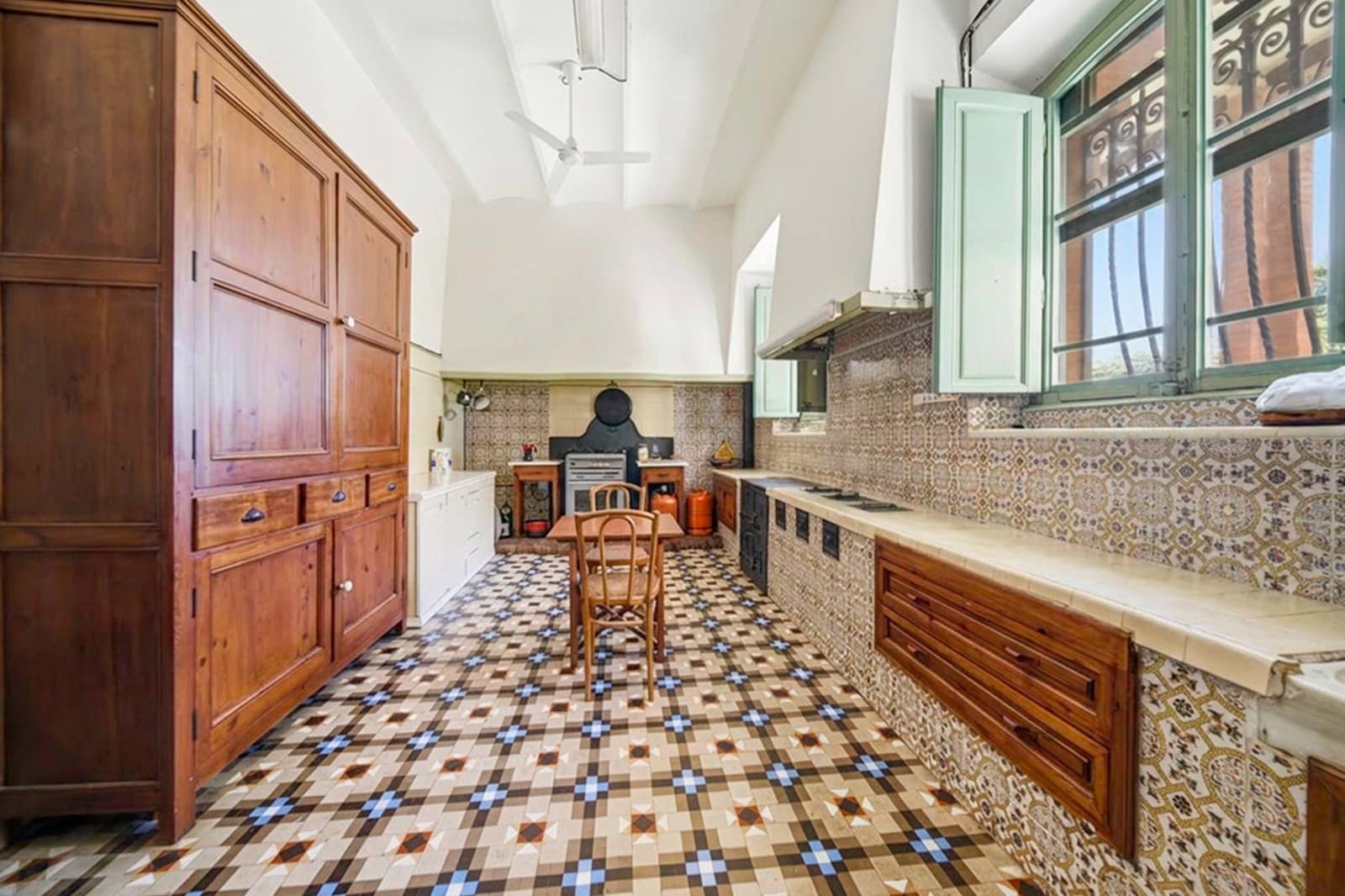 13 sovrum Finca/Hus på landet till salu i Castello d'Empuries med garage - 4 100 100 € (Ref: 9877696)