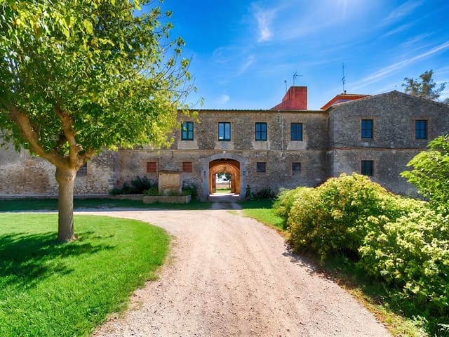 13 soveværelse Finca/Landehus til salg i Castelló d'Empúries med garage - € 4.100.100 (Ref: 9877696)