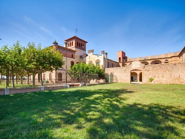 13 soveværelse Finca/Landehus til salg i Castelló d'Empúries med garage - € 4.100.100 (Ref: 9877696)