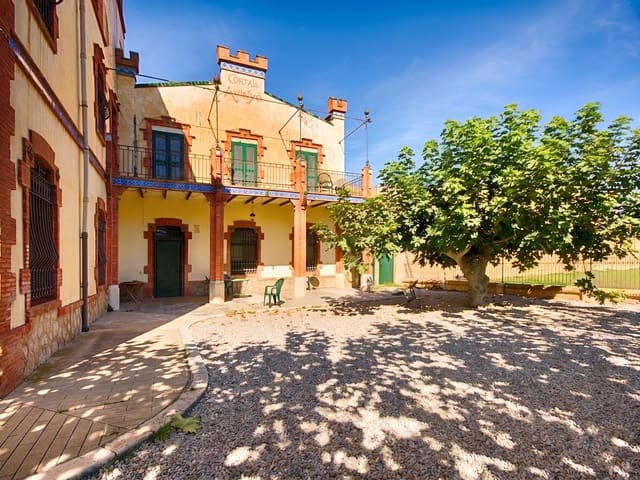 13 soveværelse Finca/Landehus til salg i Castelló d'Empúries med garage - € 4.100.100 (Ref: 9877696)