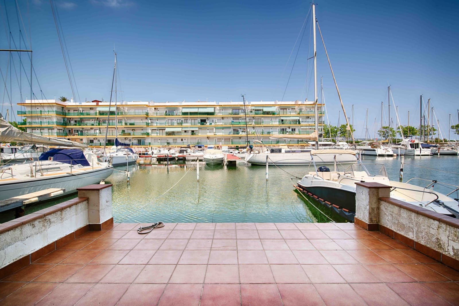3 soverom Rekkehus til salgs i Empuriabrava med garasje - € 480 000 (Ref: 9885298)