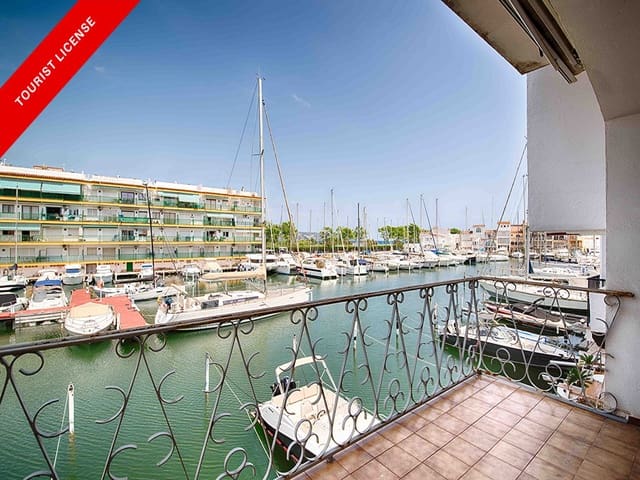 3 slaapkamer Rijtjeshuis te koop in Empuriabrava, Castelló d'Empúries met garage - € 480.000 (Ref: 9885298)
