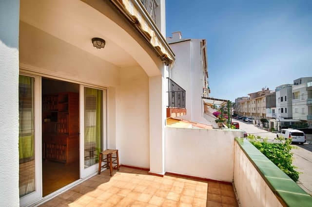 3 slaapkamer Rijtjeshuis te koop in Empuriabrava, Castelló d'Empúries met garage - € 480.000 (Ref: 9885298)