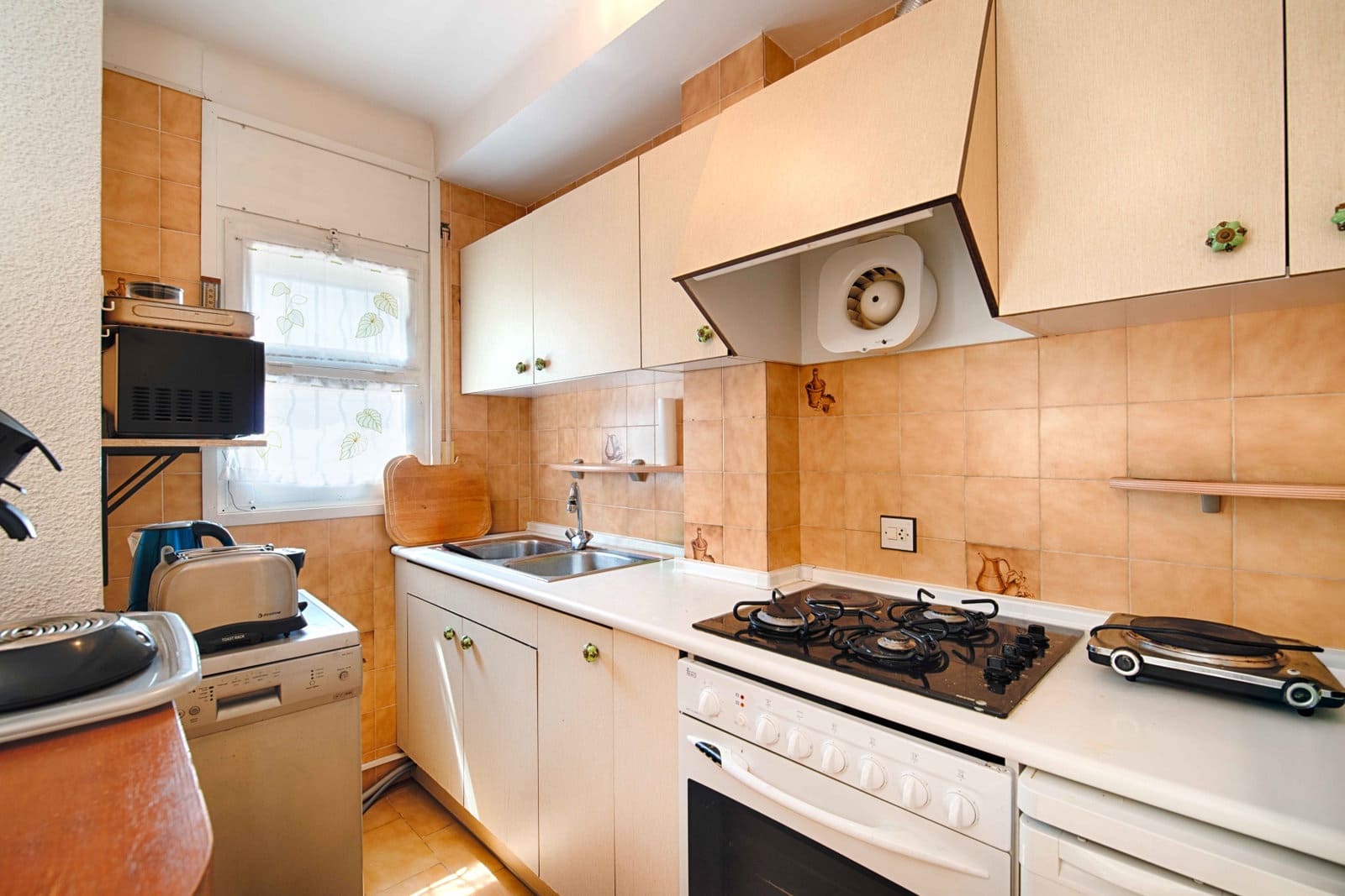 3 sovrum Radhus till salu i Empuriabrava med garage - 480 000 € (Ref: 9885298)
