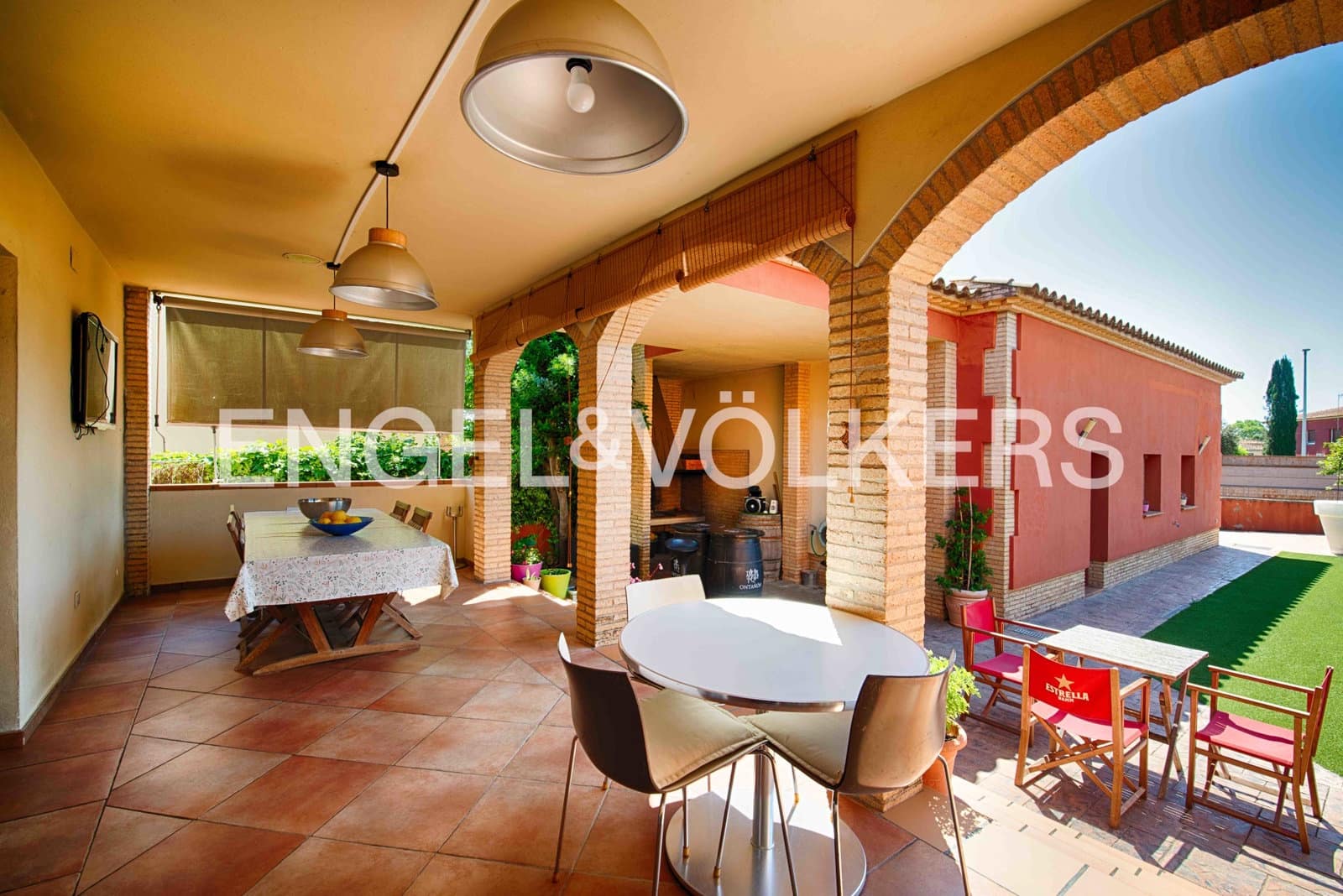 4 sovrum Villa till salu i Navata med pool garage - 850 000 € (Ref: 9889319)