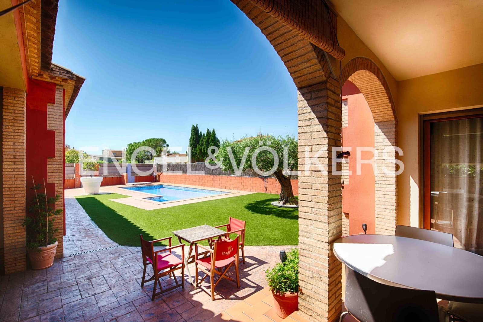 4 sovrum Villa till salu i Navata med pool garage - 850 000 € (Ref: 9889319)
